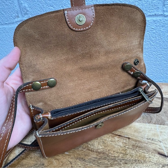 Patricia Nash Florence Tooled Leather Crossbody Bag | Style P06107 - Picture 5 of 11